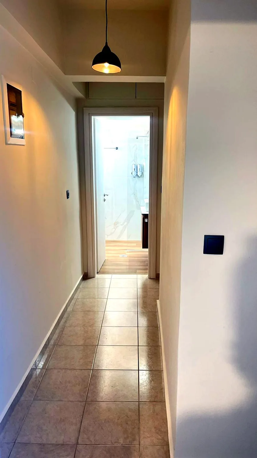Apartment 21: detail