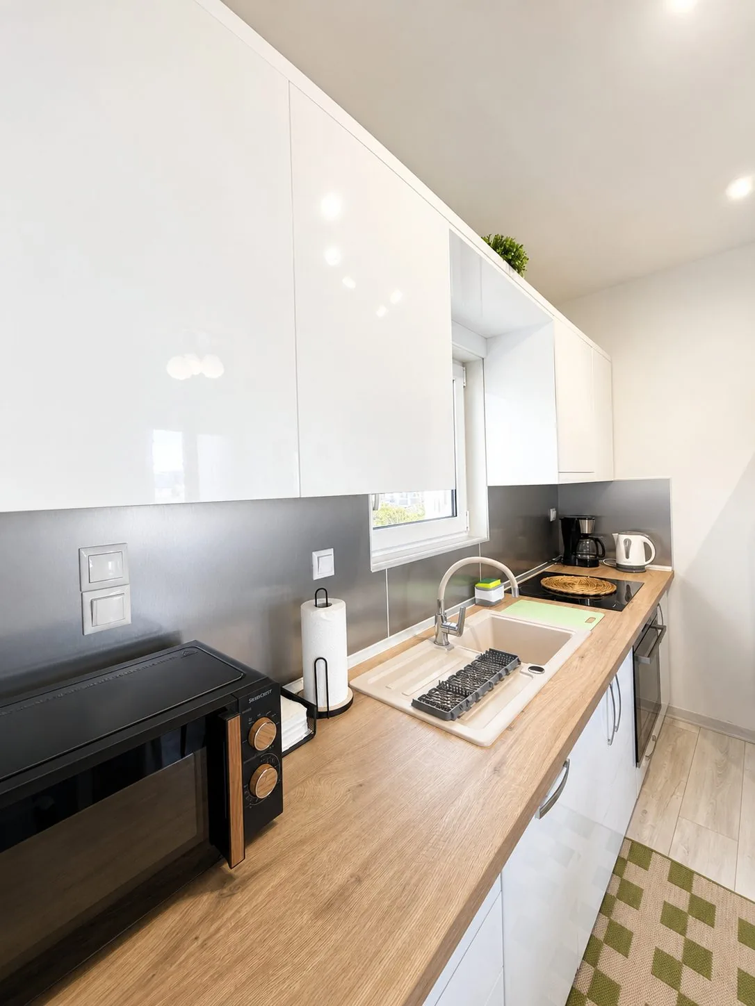 Apartment 41: kitchen